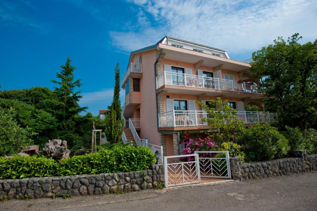 Apartments And Rooms Njivice Szoba fotó